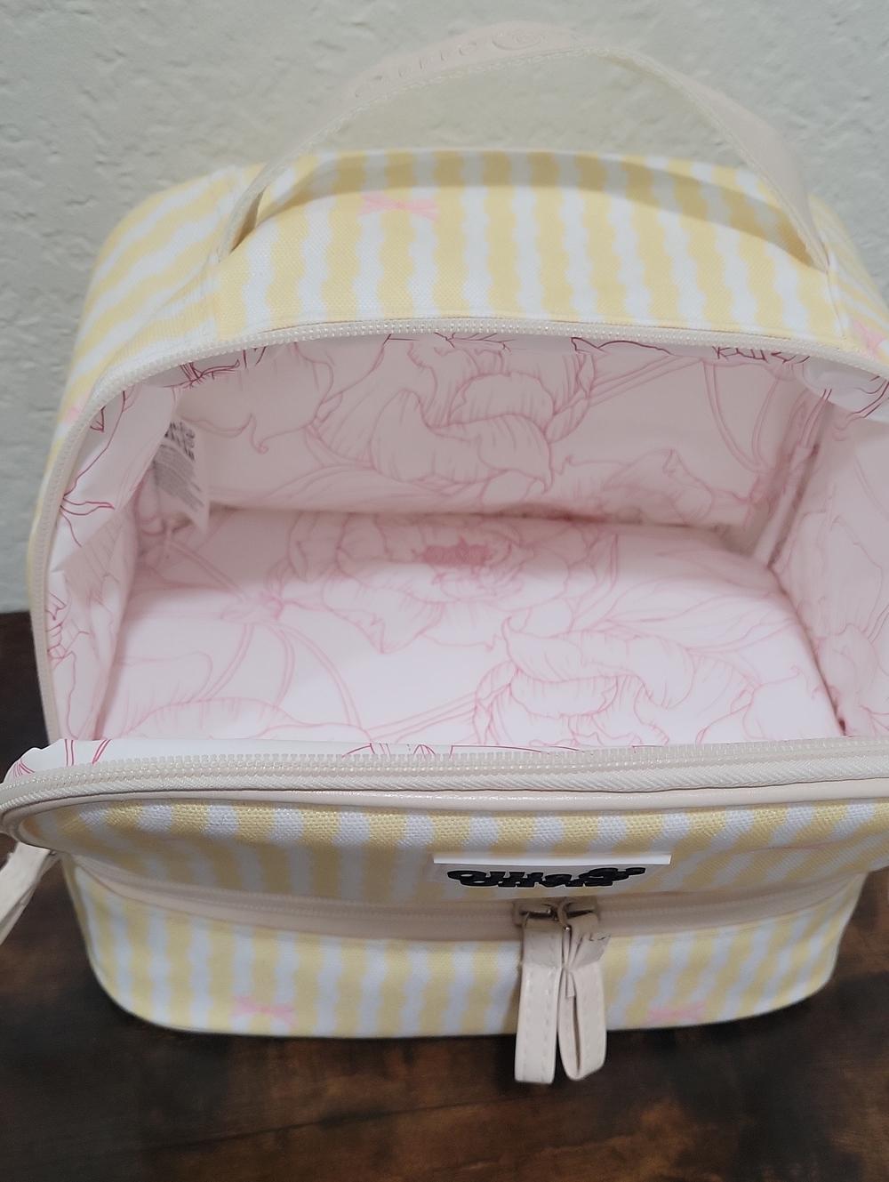 Ollie & Olivia Pink Bow & Yellow Stripe Lunch Bag Like New Cosmetic Bag - Picture 7 of 7